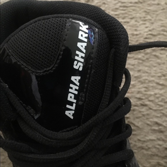 Nike - Picture 4 of 6